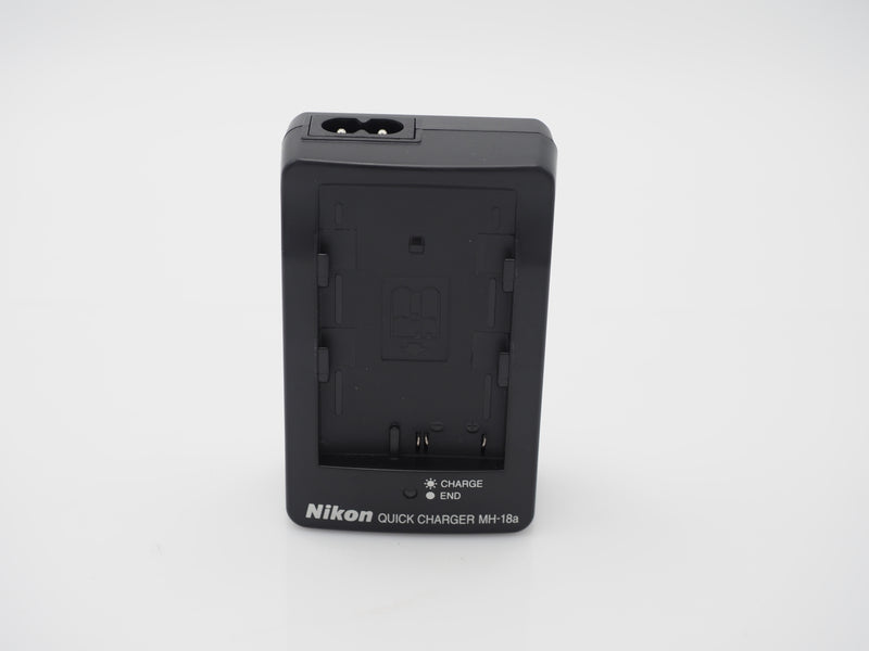 Nikon MH-18a Battery Charger