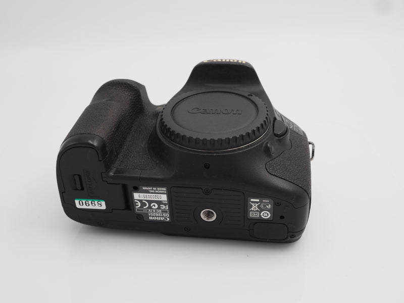 Used Canon 7D camera body only