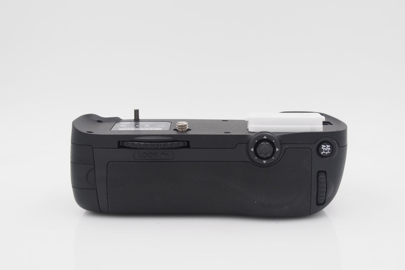 Used Nikon MB-D14 Battery Grip